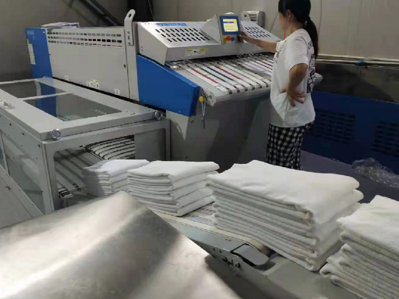 红星巾类折叠机-02